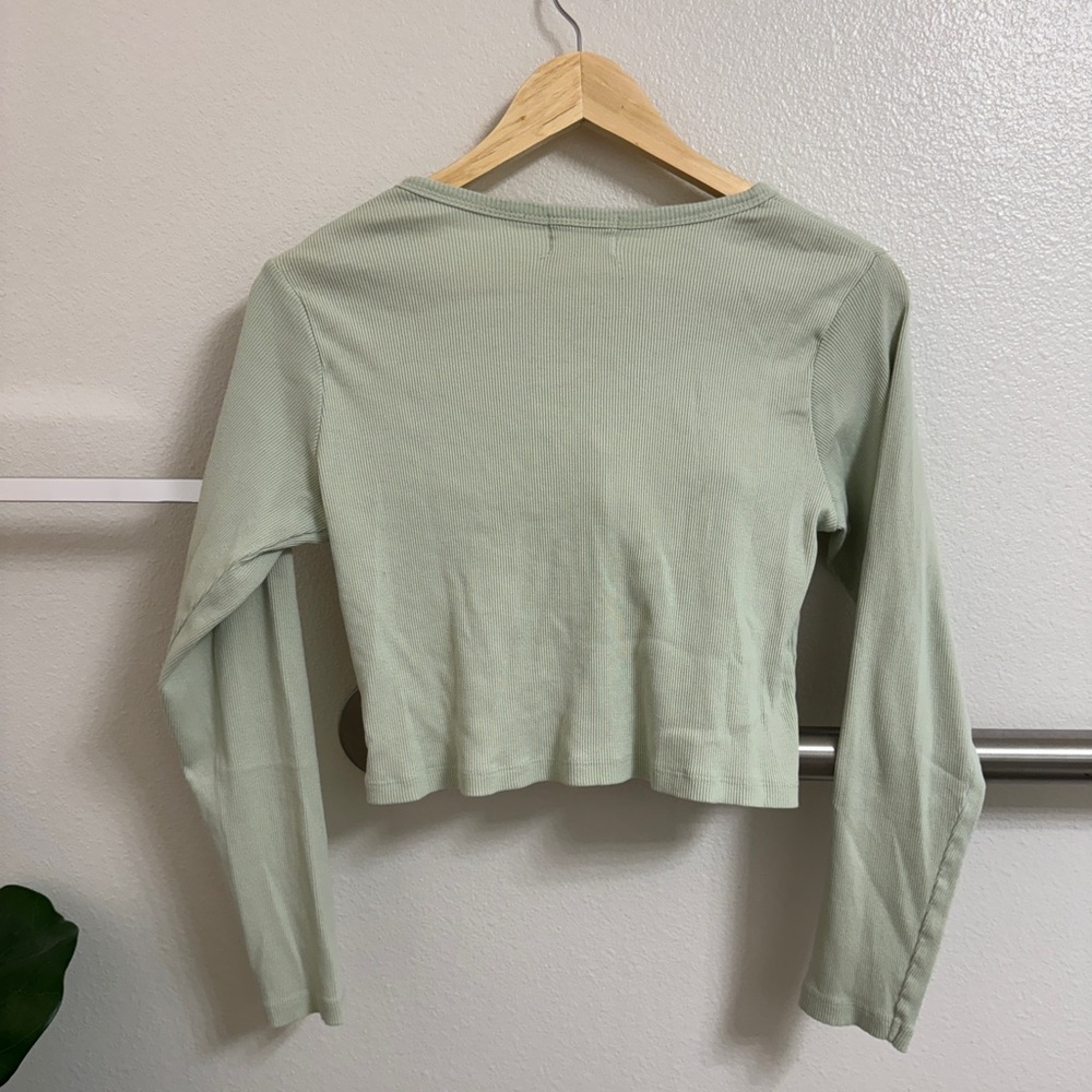 Crop top - Picture 3 of 3